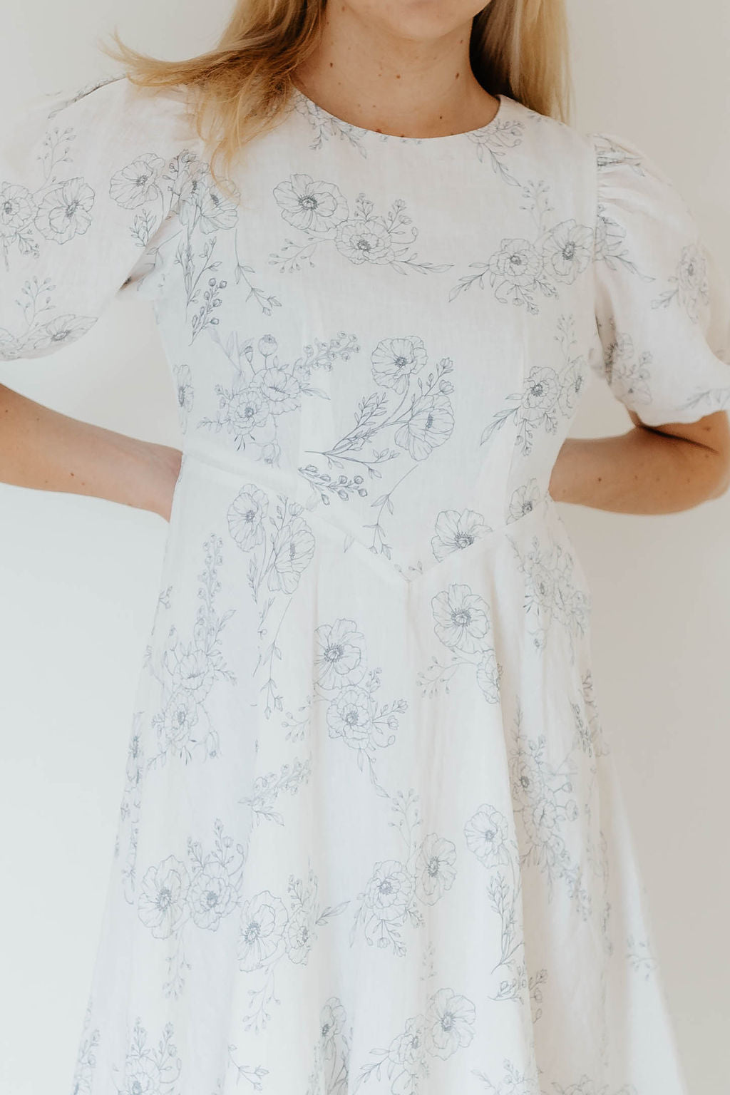 The Svelte Alora Dress | Blue Floral rosesbythepetal The Svelte Alora Dress | Blue Floral rosesbythepetal